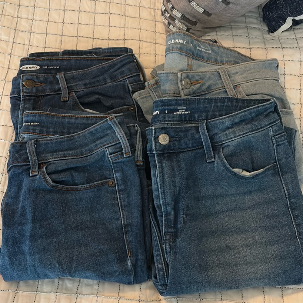 Lot of 4 Old Navy Women’s Jeans Sz 6 Short